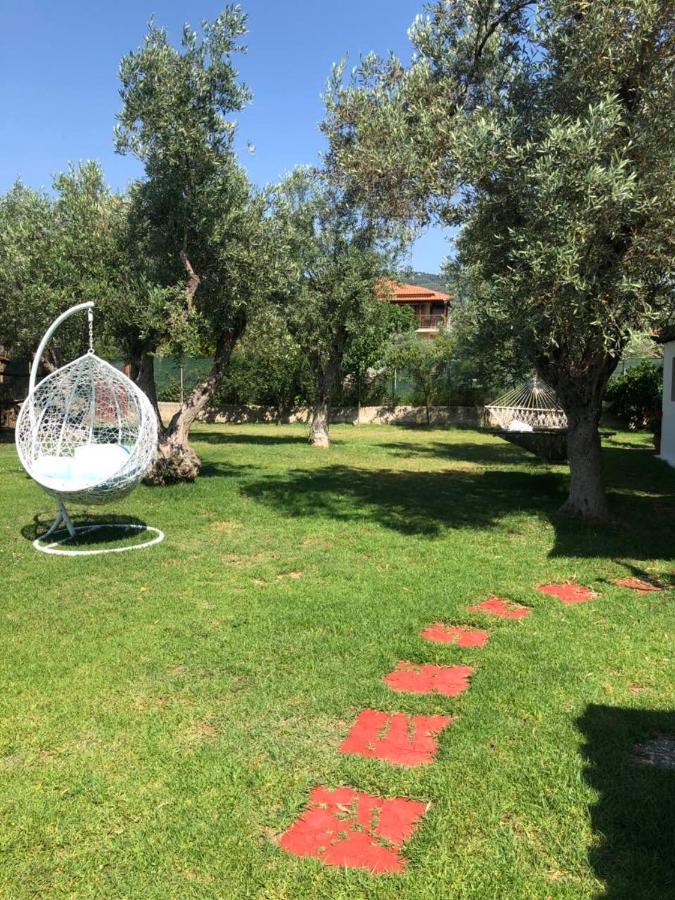 Oasis Aparthotel Skiathos stad Exteriör bild